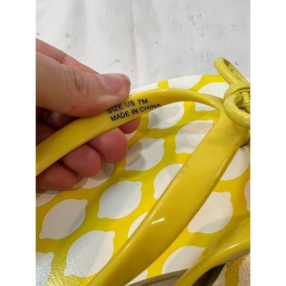 Kate Spade Nadine Lemon Yellow Bow Rubber Thong Sandals Sz 7 SB-F - Picture 5 of 11